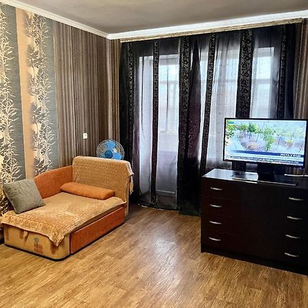 Апартаменты В Самом Центре Прпобеды 90 Chernihiv Exterior photo